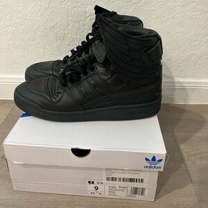 Jeremy Scott x adidas wings 4.0 core black